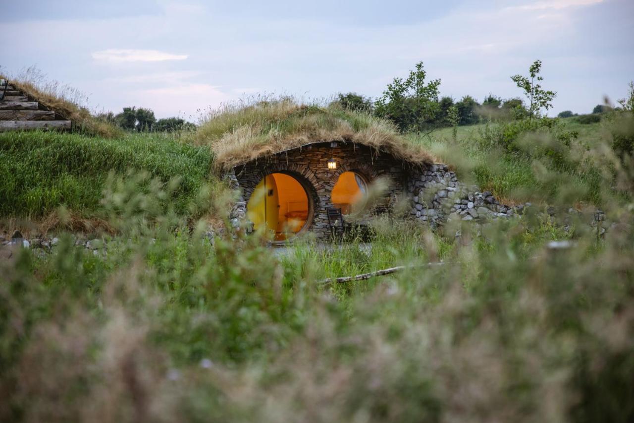 Mayo Glamping Castlebar Exterior photo